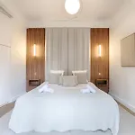 Appartement de Luxe avec terrasse sur les Champs Elysées