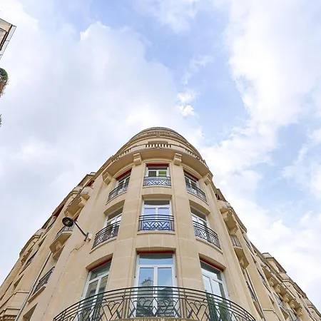 Appartamento De Luxe Avec Terrasse Sur Les Champs Elysées *